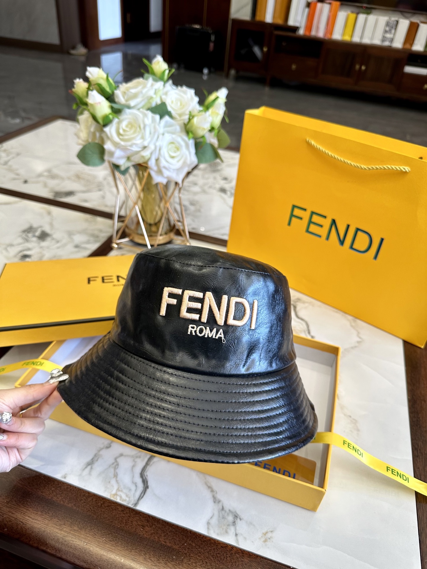 fendi hat model 05